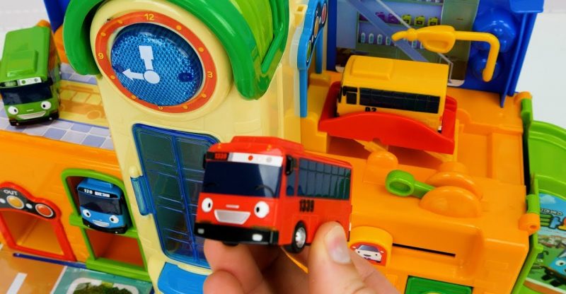 toy bus video